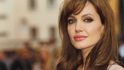 Анджелину Джоли утвердили на роль Клеопатры 