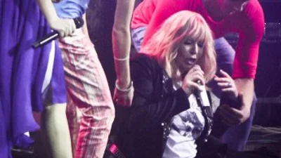 Ирина Билык упала на сцене