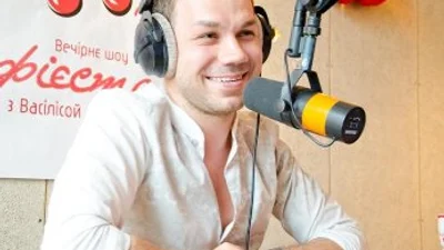 Андре Тан предсказывает судьбу своих клиентов