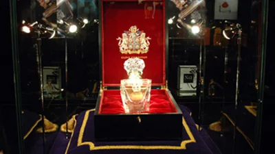 Самые дорогие духи в мире стоят $215 000