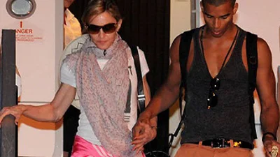 Мадонна прилетела с бойфрендом в Турцию