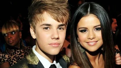 Бибер и Селена Гомес самые популярные селебы Интернета