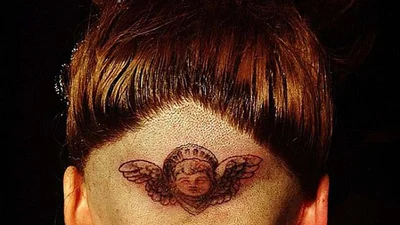 Леди Гага сделала татуировку на голове