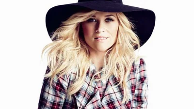 Новорожденный сын Риз Уизерспун стал миллионером