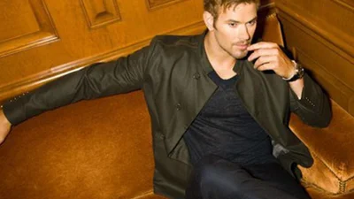 Новая фотосессия красавчика Келлана Латса