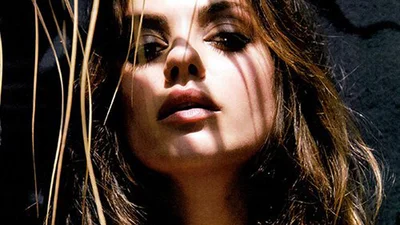 Мила Кунис успешно разделась для Esquire