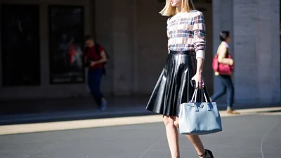 Модницы наряжаются в кожу