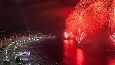 Новогодний праздник в Рио собирает 3 миллиона человек