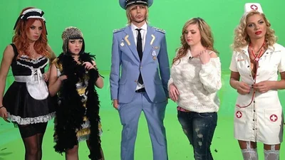 Сергей Зверев заигрался в ролевые игры с "девочками-сосульками"