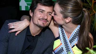 Миранда Керр публично пристает к любимому