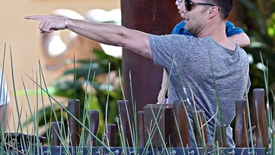 Рики Мартин показал взрослых сыновей