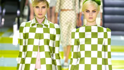 Дом Louis Vuitton представил коллекцию в клеточку