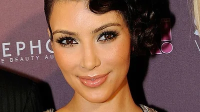 Ким Кардашьян не любит менять прически