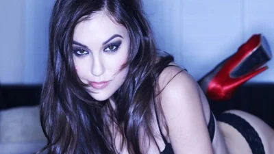 Украинцы в ожидании приезда порно-звезды Саши Грей