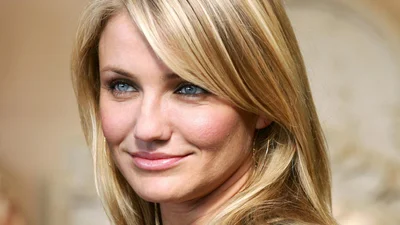 Камерон Диас засветила немолодой, но подтянутой фигуркой