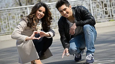 Злата Огневич флиртует с конкурентом на Евровидении