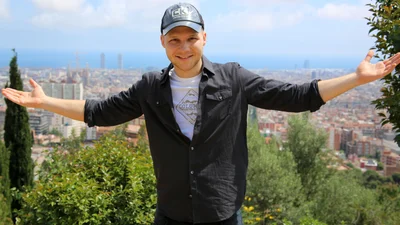 Влада Дарвина пригласили на испанское телевидение