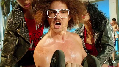 LMFAO - Sexy and I Know It