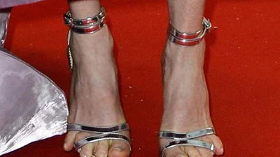 Канны 2013: Джулиана Мур опозорилась с обувью