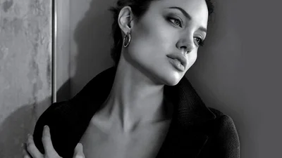 По каким правилам живет Анджелина Джоли?