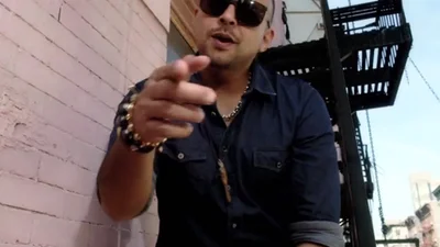 Sean Paul, Kelly Rowland - How Deep Is Your Love