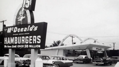 Який вигляд мала реклама McDonalds наприкінці 1960-х