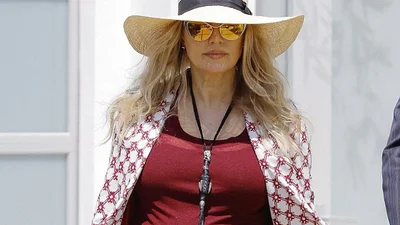 Вуличний стиль вагітної Фергі