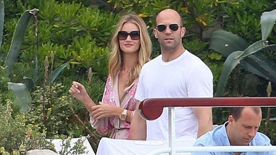 Канікули Джейсона Стетхема і Розі Гантінгтон-Вайтлі