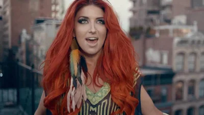 Gym Class Heroes feat. Neon Hitch - Ass Back Home