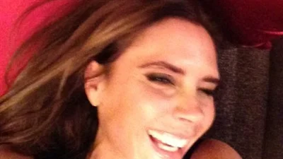 Виктория Бекхэм покорила китайцев своей улыбкой