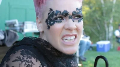 Pink - Blow Me (One Last Kiss)