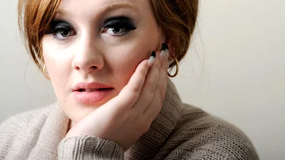 Появилось первое фото сына Адель