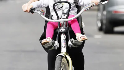 ТОП-10 Знаменитостей на велосипедах