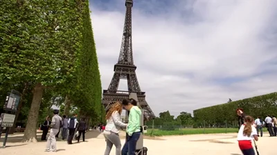 Google представил тур по Эйфелевой башне