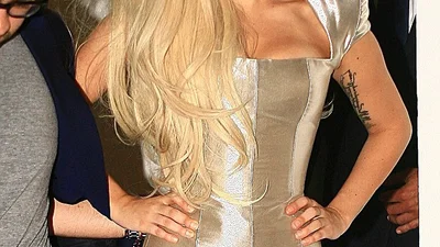 Lady Gaga вернулась к безумным образам