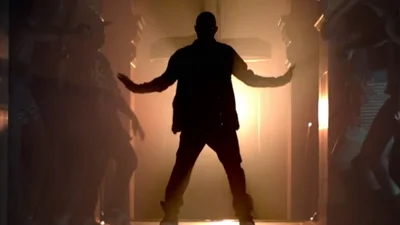 Usher - DJ Got Us Fallin' in Love ft. Pitbull