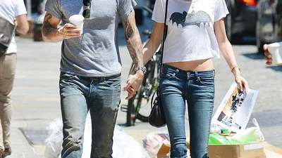 Счастливы вместе: Адам Ливайн и Бехати Принслу