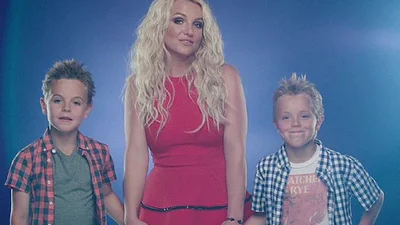 Бритни Спирс впервые сняла своих детей в клипе