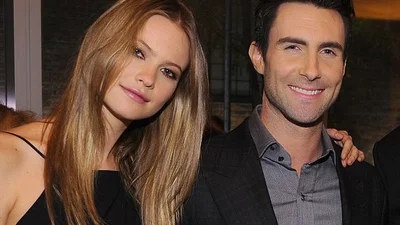 Солист Maroon 5 объявил о помолвке