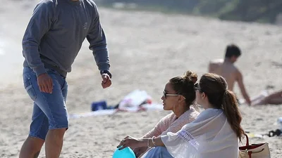 Дженнифер Лопес отдыхает с любовником и детьми в Малибу