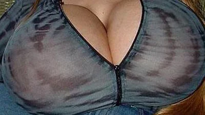 Челсі Чармс – володарка найбільших грудей у світі