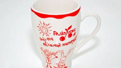 Люкс ФМ теперь дарит чашки за лучший плейлист