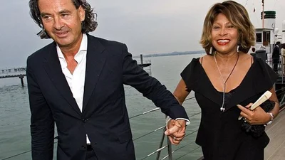 Тина Тернер стала готической невестой