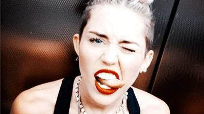 Нелепая прическа Майли Сайрус порвала интернет