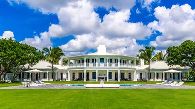 Селин Дион избавляется от райского дома