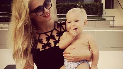 Звезды в Twitter: Пэрис Хилтон дружит с детьми