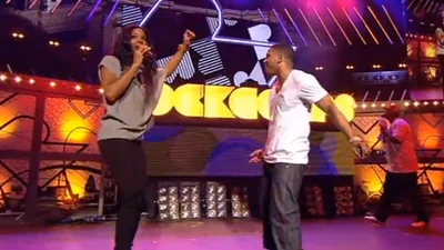 Nelly и Kelly Rowland спели хит Dilemma вживую