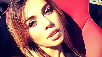 Анна Седокова устроила неприличности на яхте