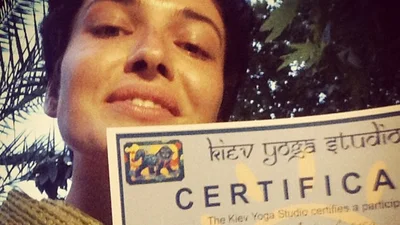 Даша Астафьева стала профессиональным йогом