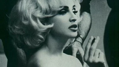 Неизвестные фотографии звезд: Мадонна на улице и голая Наоми Кэмпбэлл